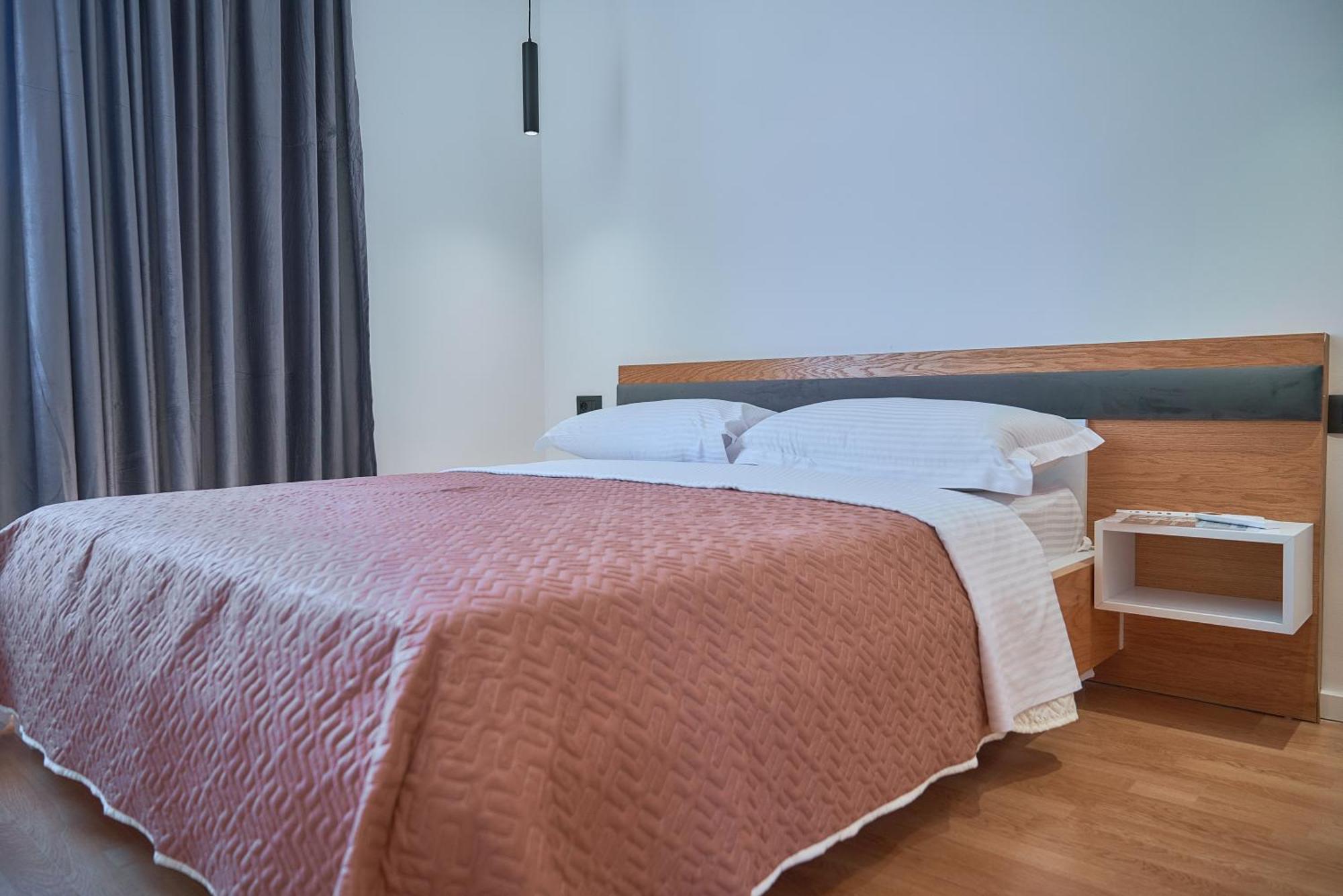 Kalpazo Inn Тирана Екстер'єр фото