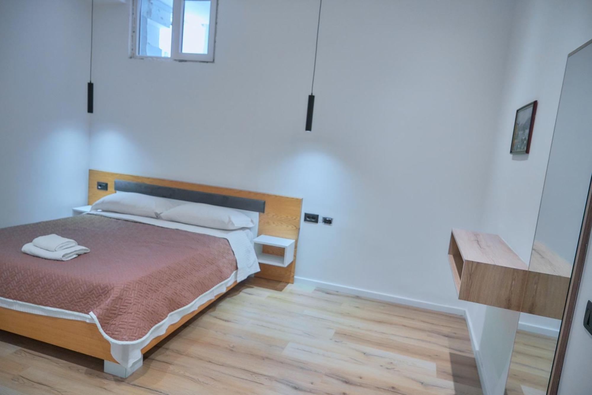 Kalpazo Inn Тирана Екстер'єр фото