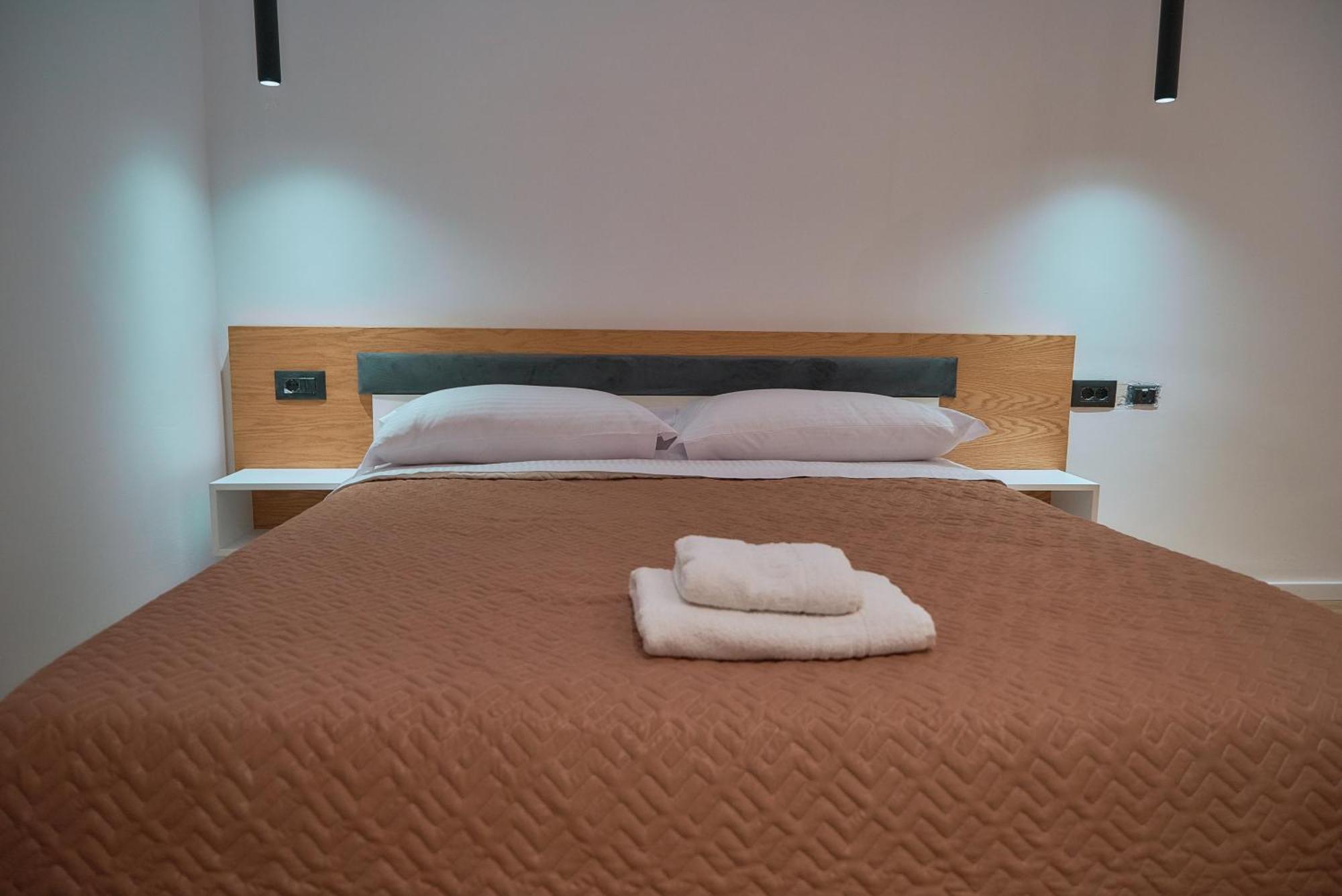 Kalpazo Inn Тирана Екстер'єр фото