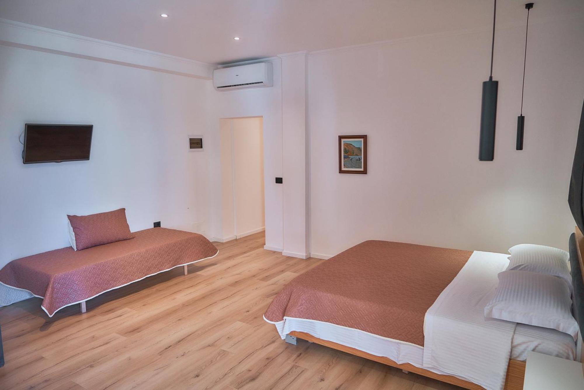 Kalpazo Inn Тирана Екстер'єр фото