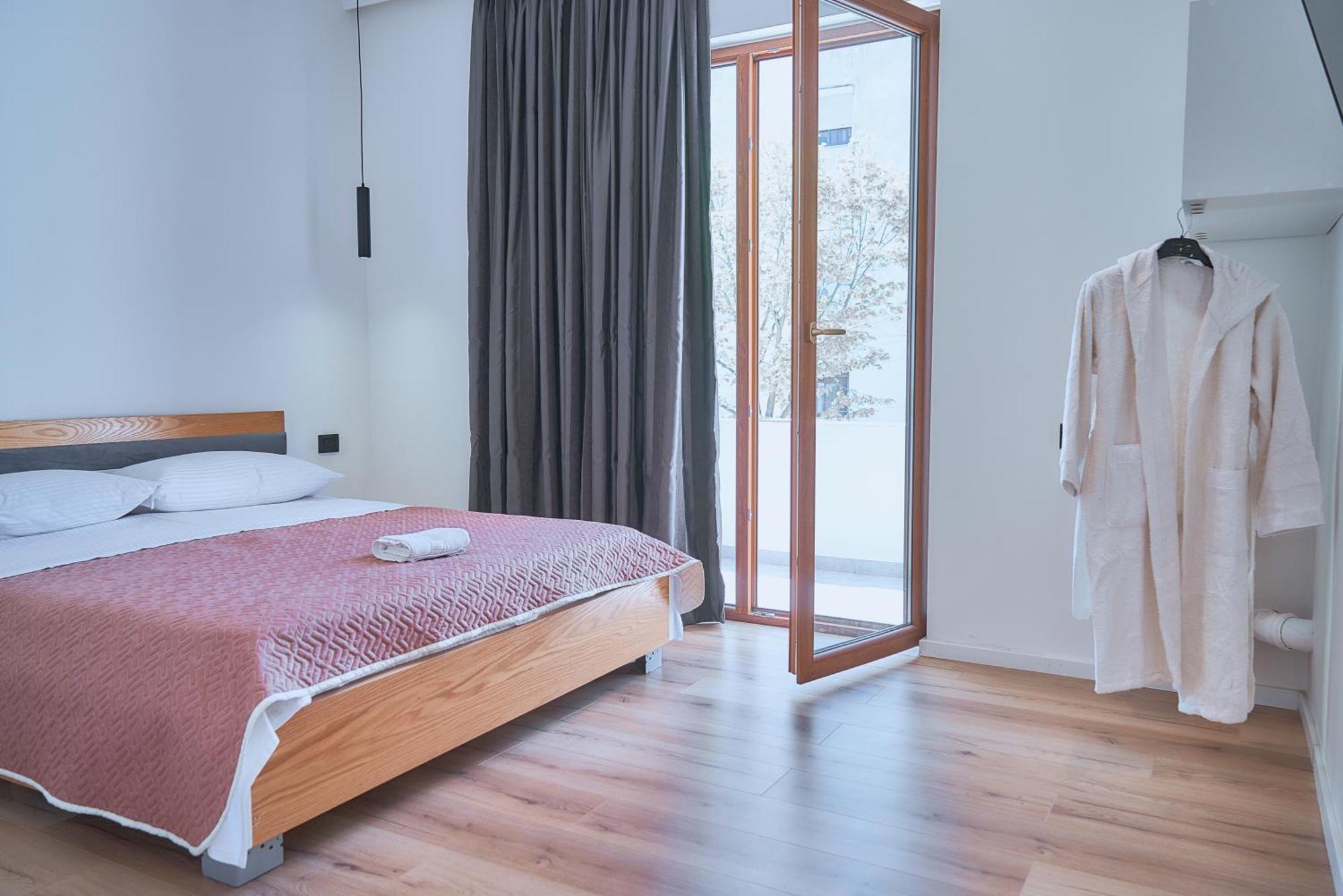 Kalpazo Inn Тирана Екстер'єр фото