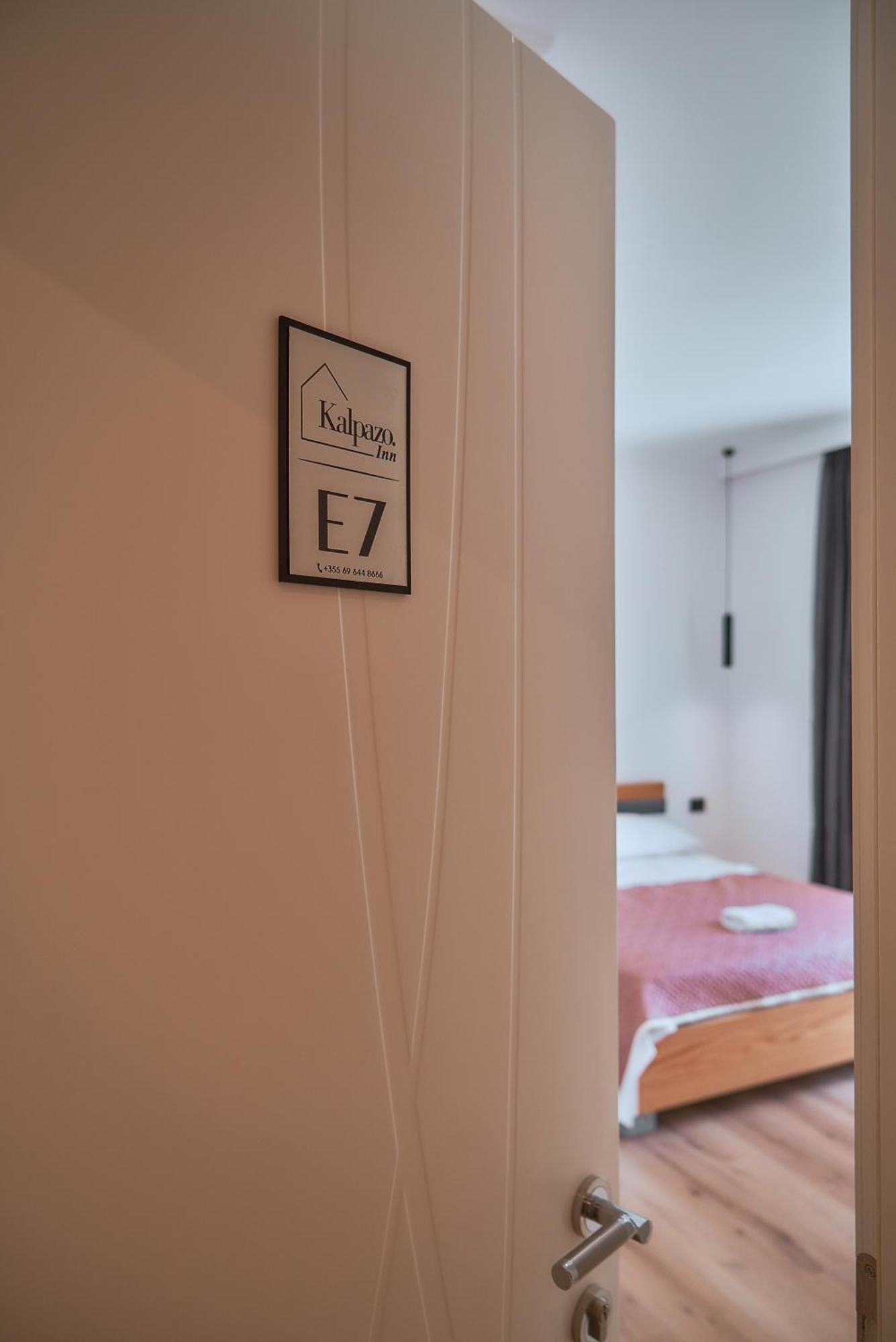 Kalpazo Inn Тирана Екстер'єр фото