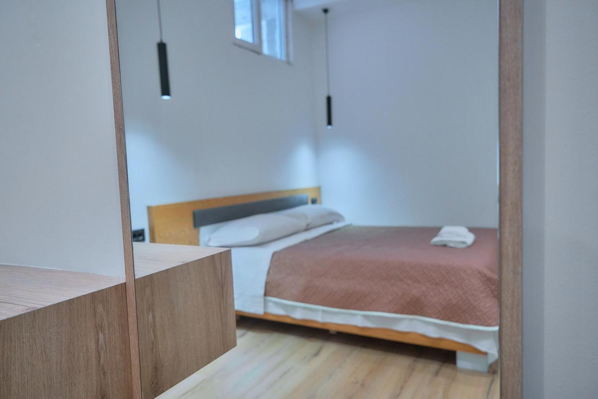 Kalpazo Inn Тирана Екстер'єр фото
