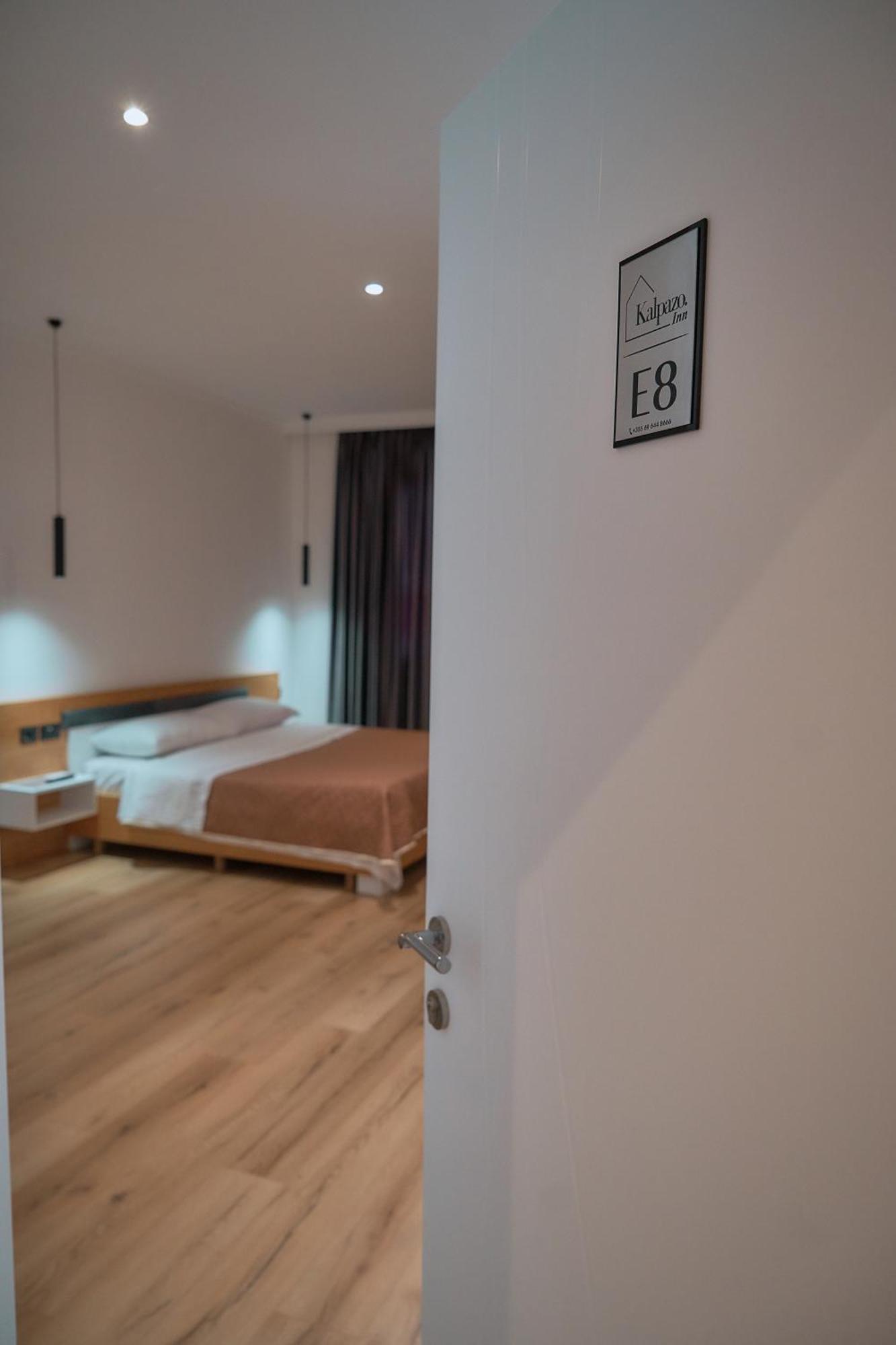 Kalpazo Inn Тирана Екстер'єр фото