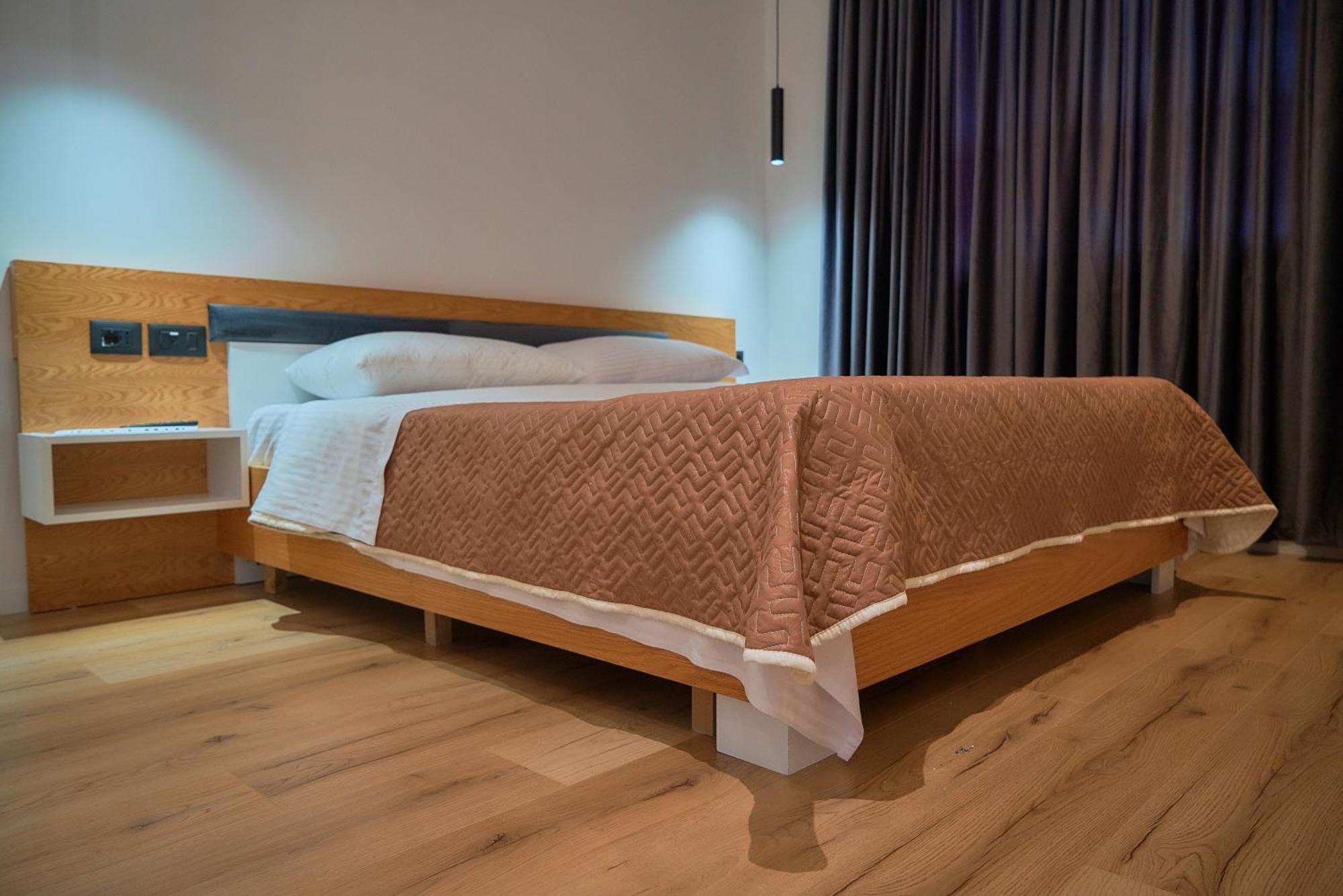 Kalpazo Inn Тирана Екстер'єр фото