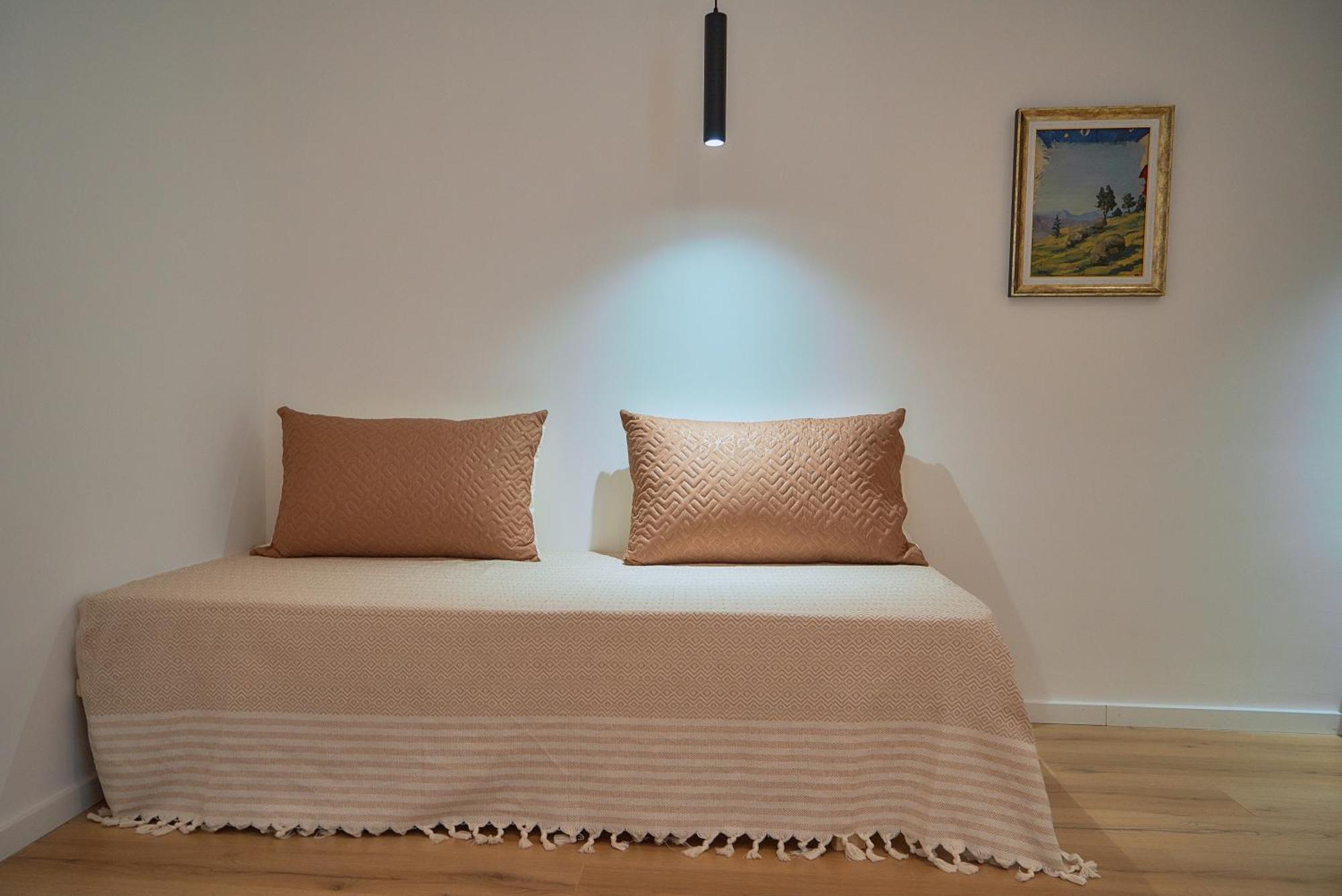 Kalpazo Inn Тирана Екстер'єр фото